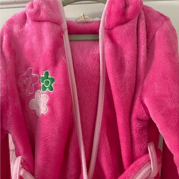 Minnie Mouse Robe - Picture 3 of 5